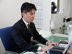 司法書士_桐生謙吾